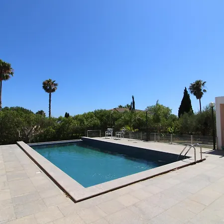 Sea House Villa *